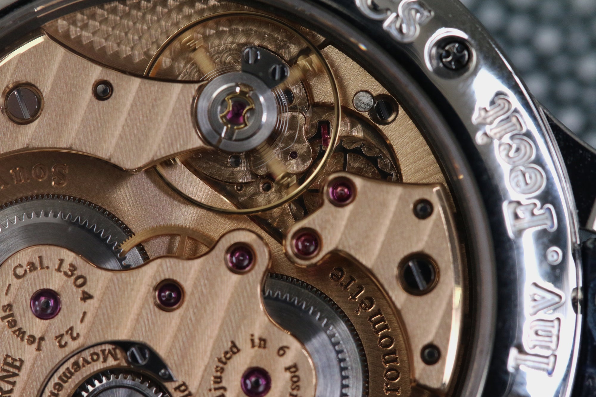 Chronometre Souverain Blue Mother Of Pearl - The Second Hand Club
