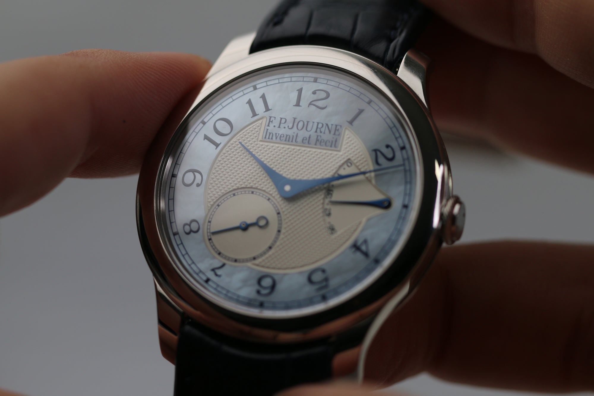 Chronometre Souverain Blue Mother Of Pearl - The Second Hand Club