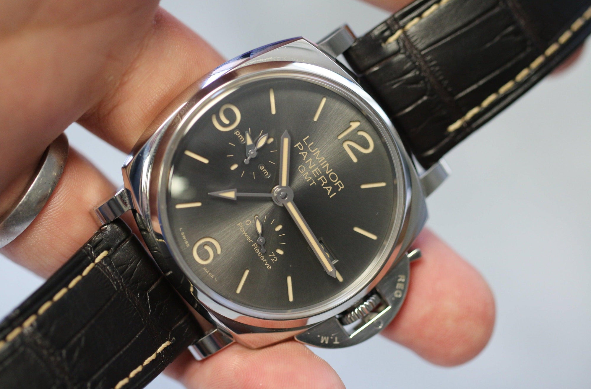 Panerai Luminor 3-Days GMT PAM 944 - The Second Hand Club
