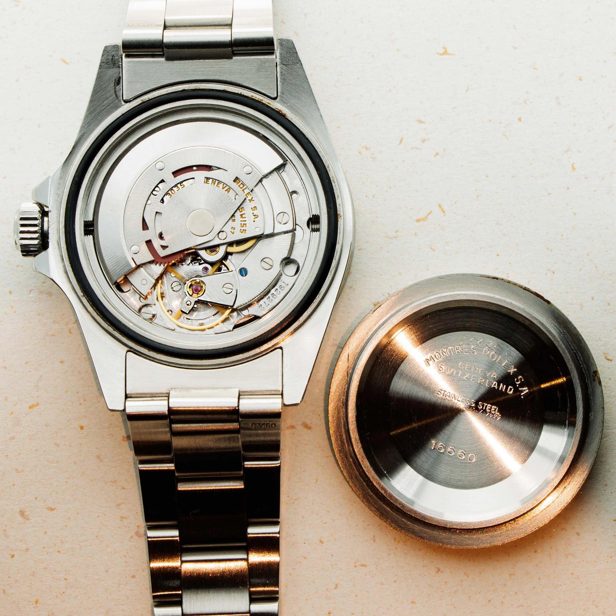 Rolex Sea-Dweller 16660 Glossy Dial - The Second Hand Club