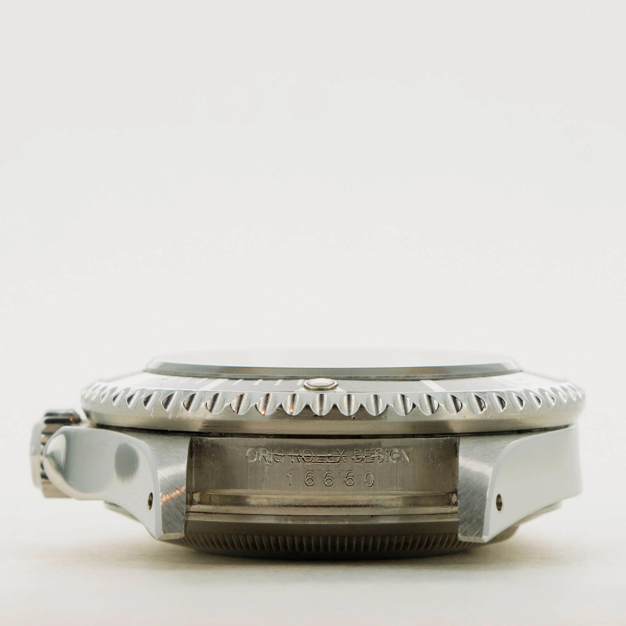 Rolex Sea-Dweller 16660 Glossy Dial - The Second Hand Club