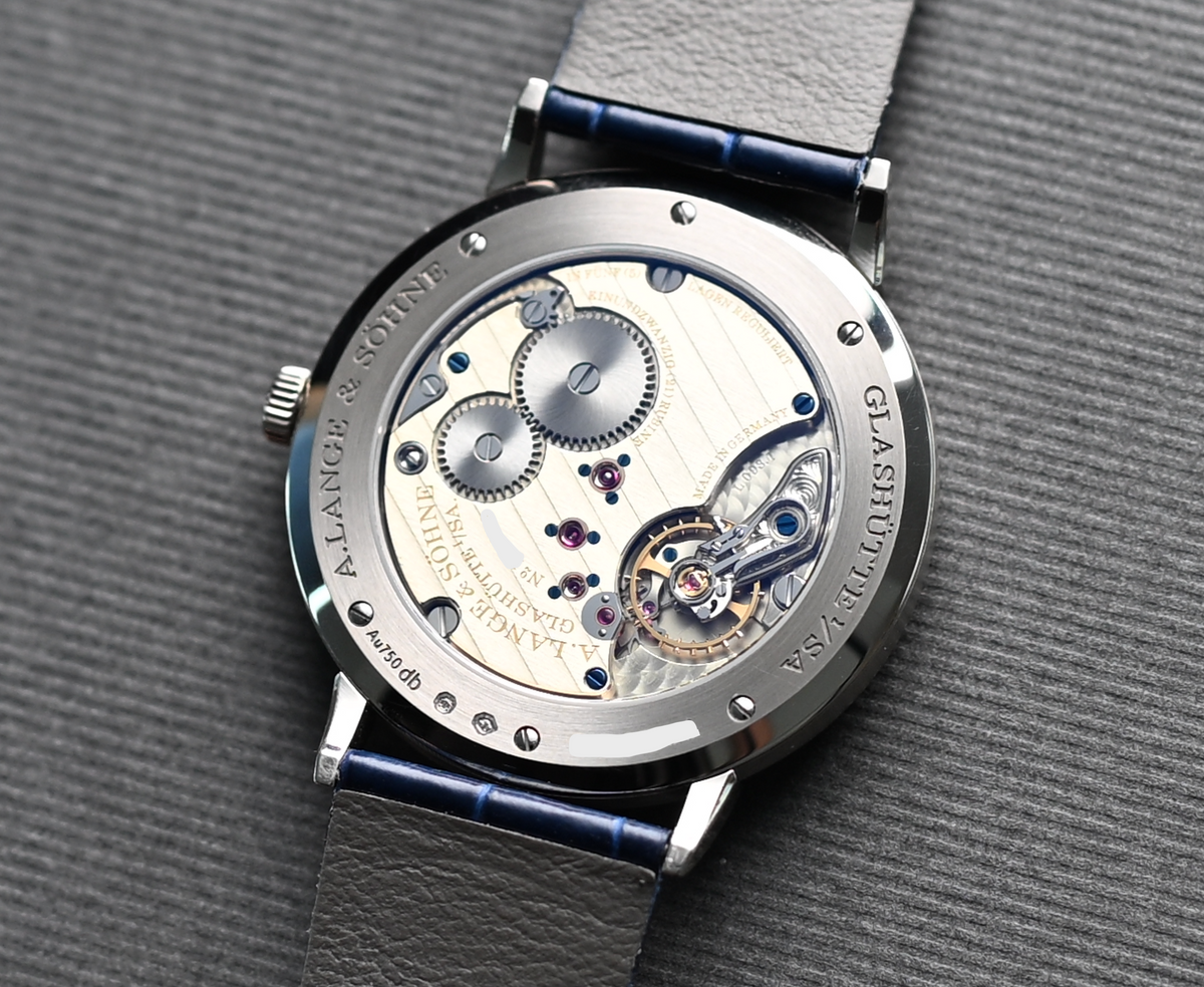 Saxonia Thin Ref. 205.086