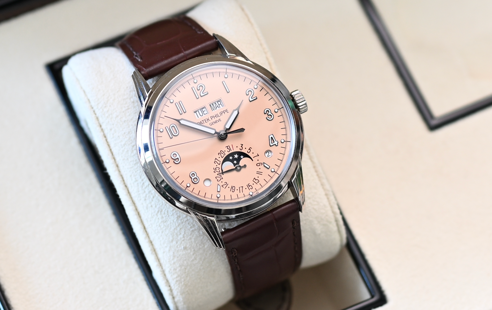 5320G Salmon Perpetual Calendar