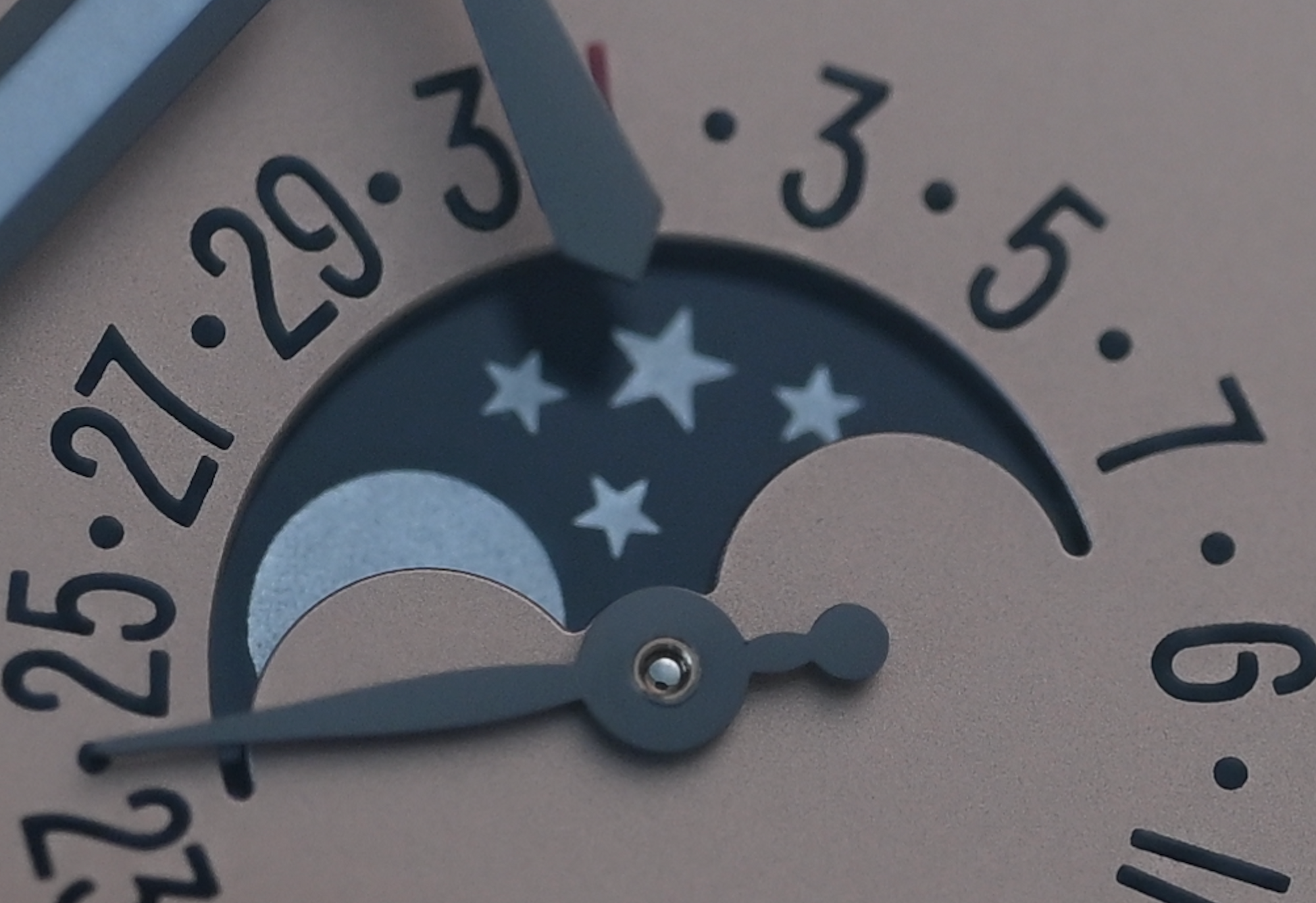 5320G Salmon Perpetual Calendar
