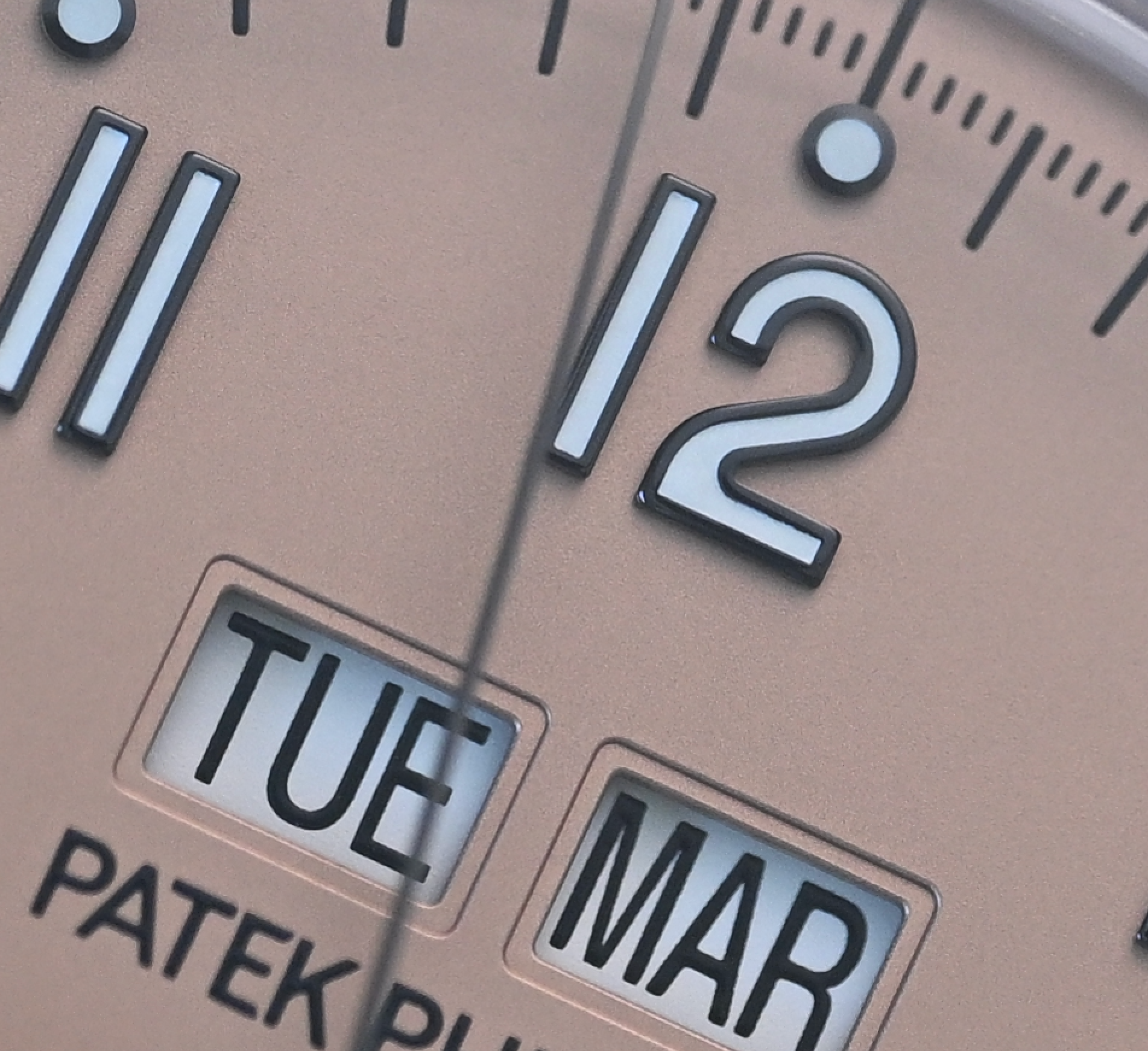 5320G Salmon Perpetual Calendar