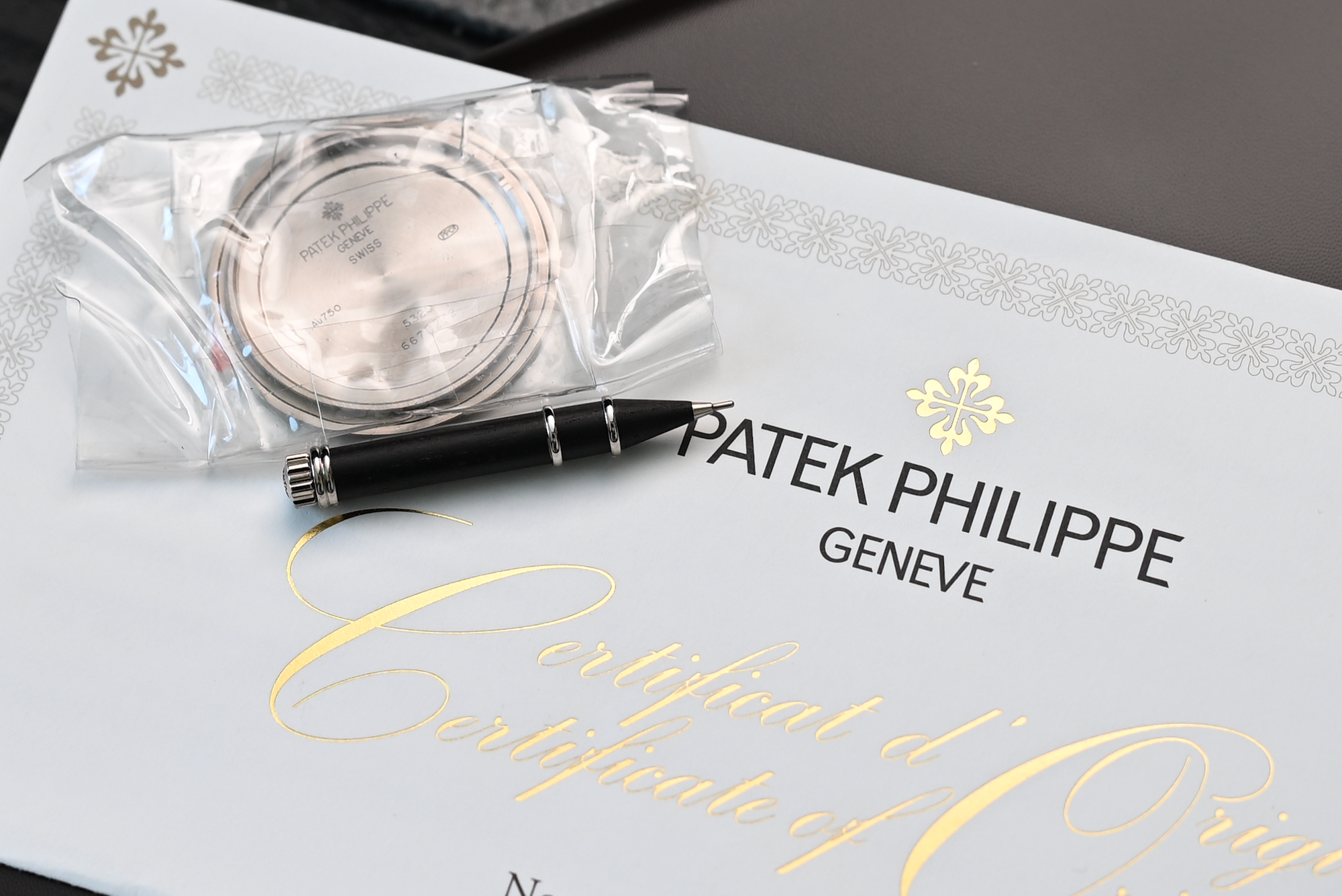 5320G Salmon Perpetual Calendar