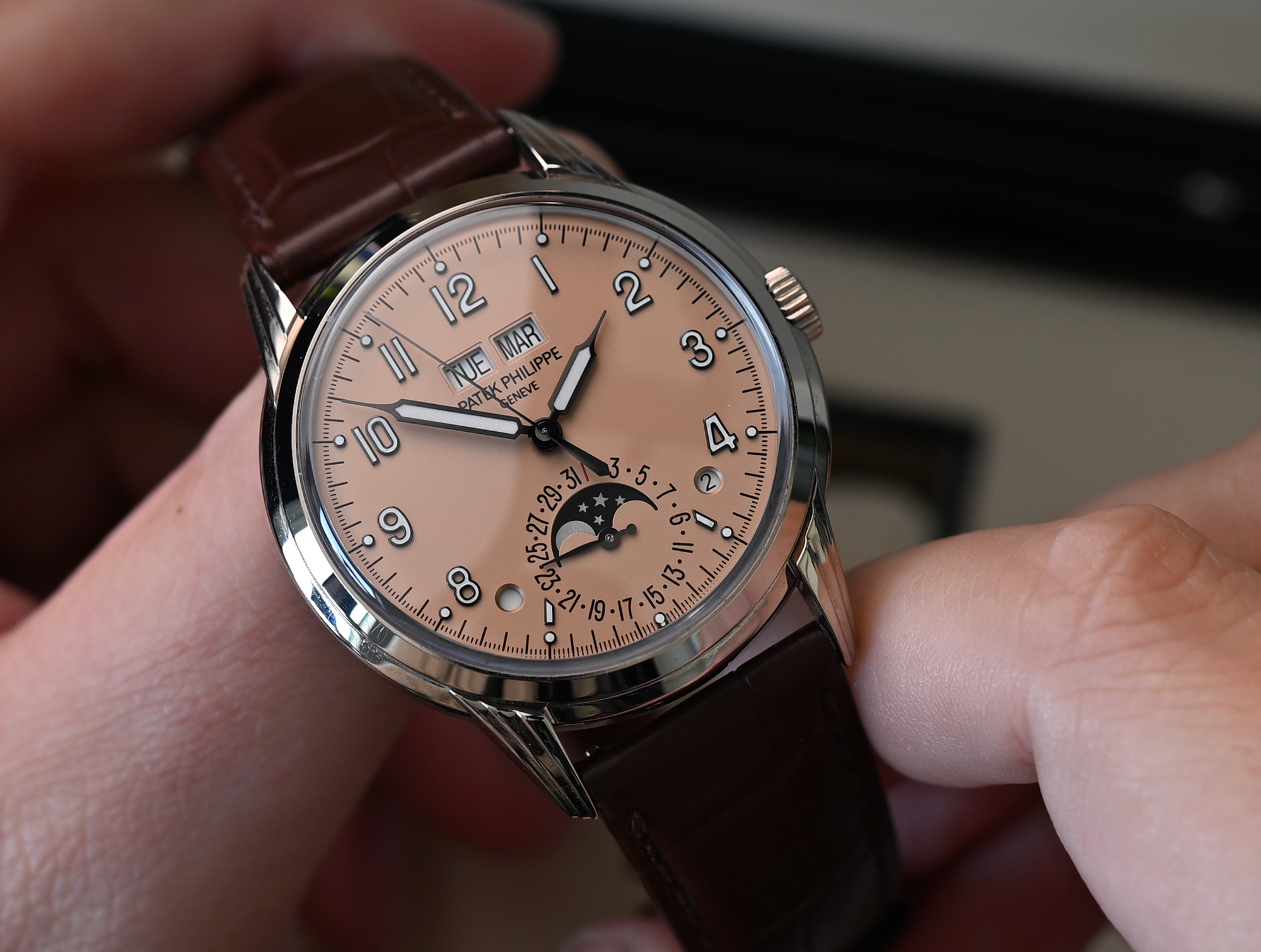 5320G Salmon Perpetual Calendar