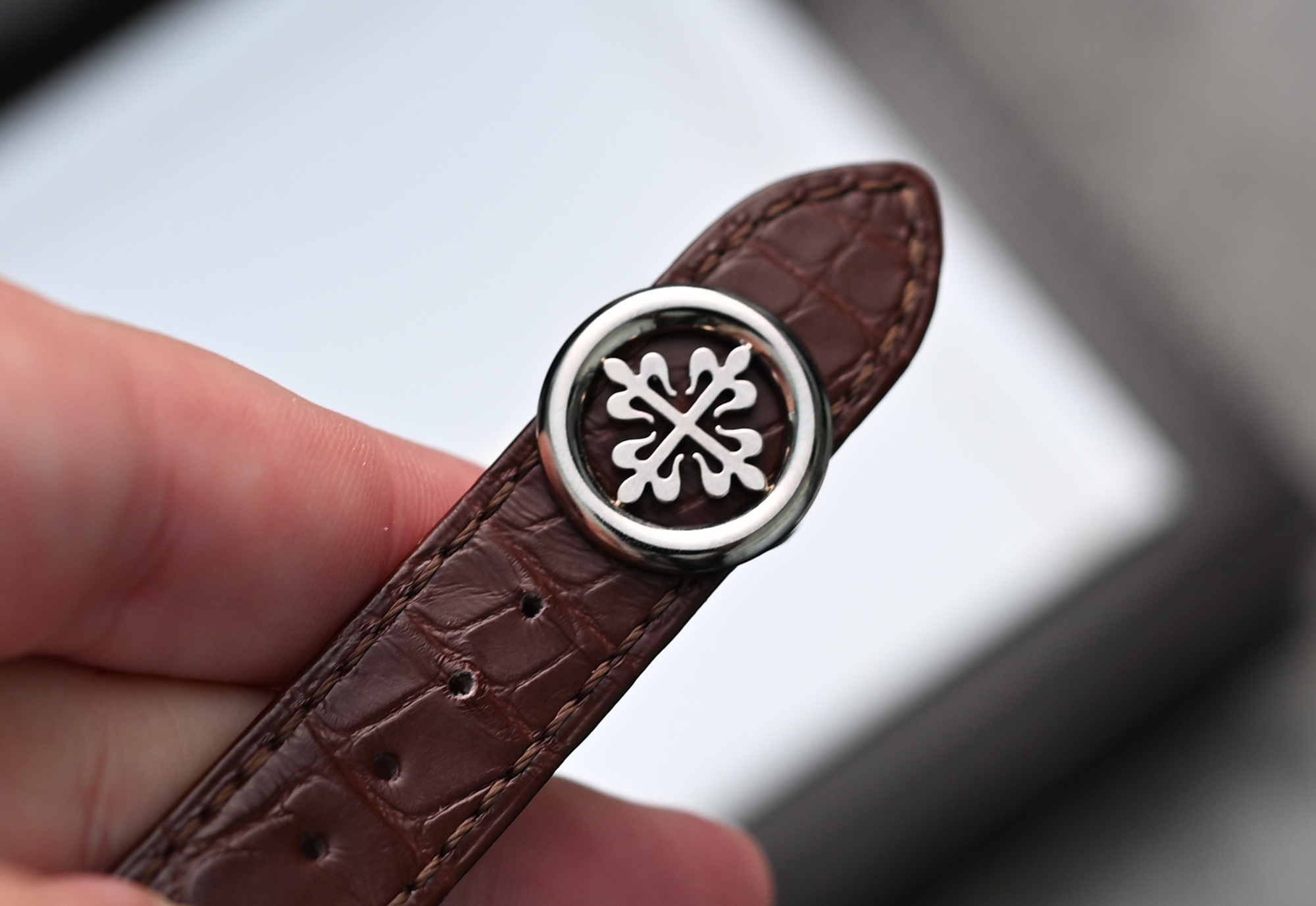 5320G Salmon Perpetual Calendar