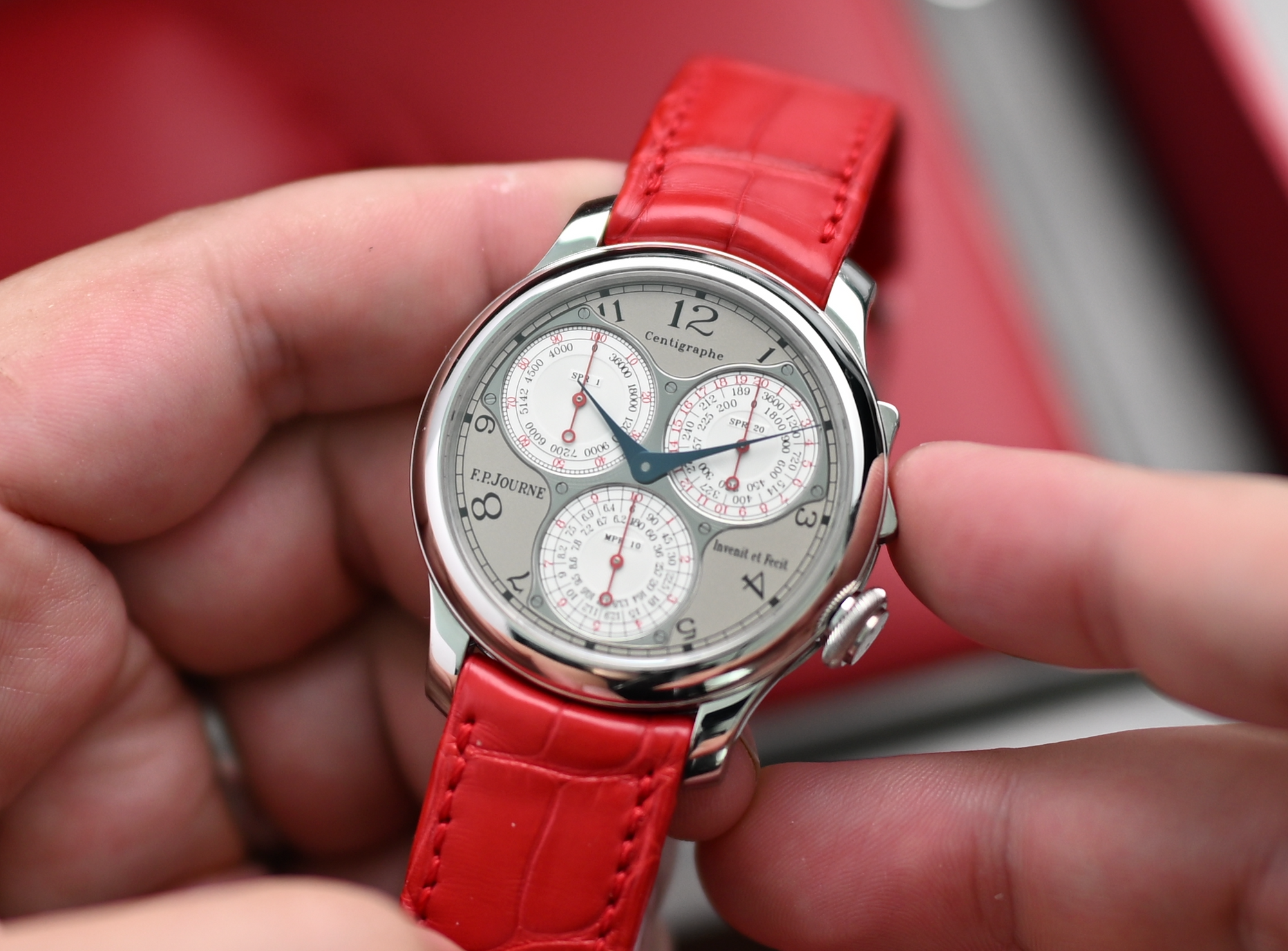 Centigraphe Souverain Platinum Grey